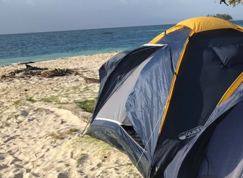 Camping in Niadub: Devil's Island